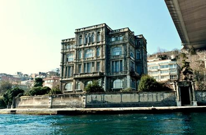 rumelihisari-tophane-musiri-zeki-bey-yalisi.jpg