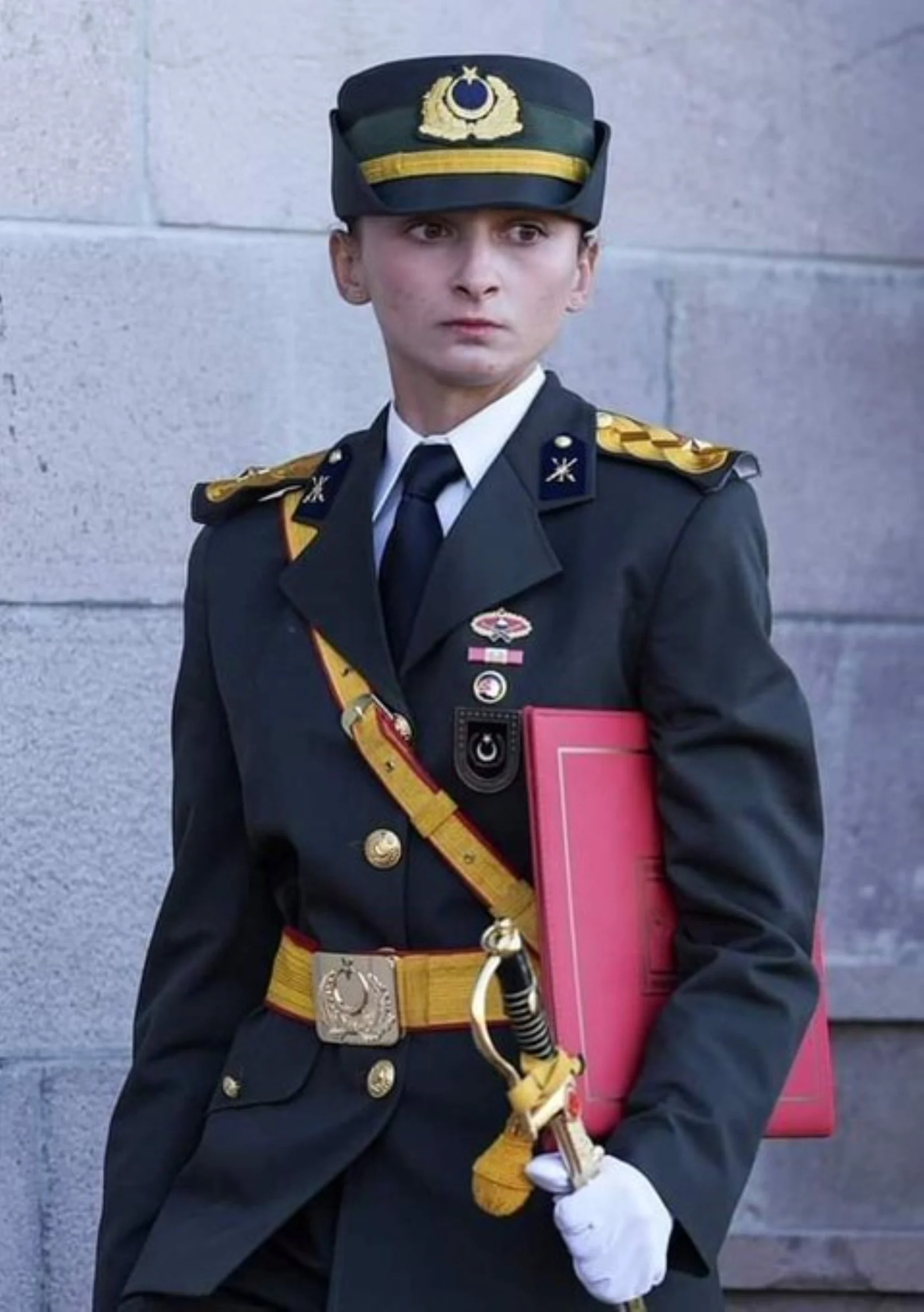 174743753-gcnpyqoxuaaykq6.webp