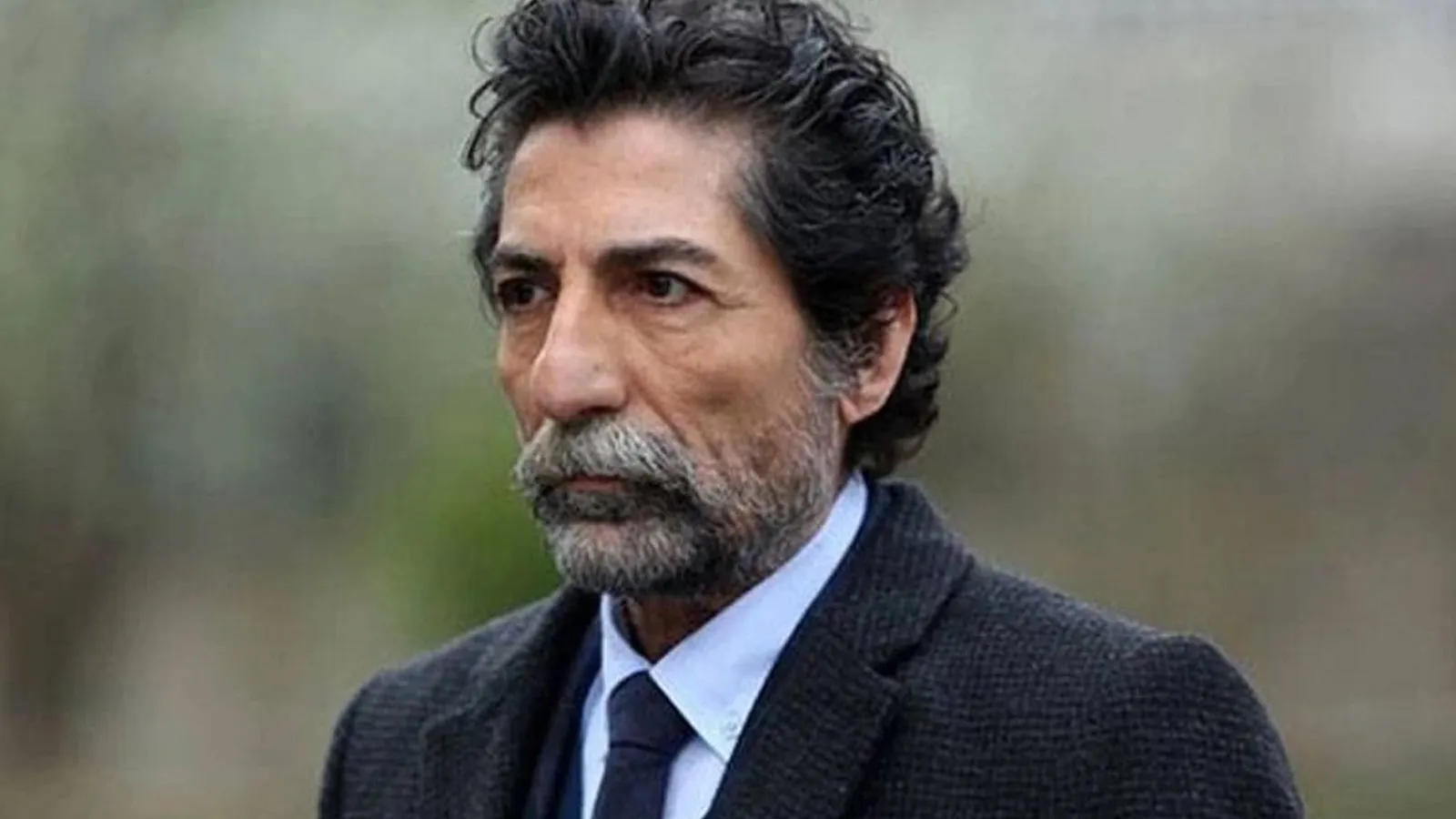 ahmet-ugurlu-kimdir-iste-usta-oyuncu-ahmet-ugurlunun-filmleri-ve-hayati-dnqb.webp