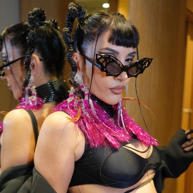 hande-yener27.jpg