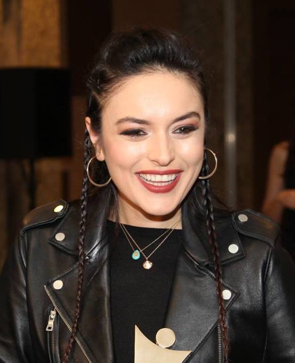 ezgi-mola-cropped.jpg