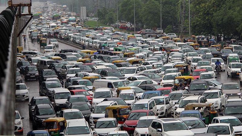 heavy-rains-lash-delhi-ncr-traffic-snarls-at-many-places.jpg