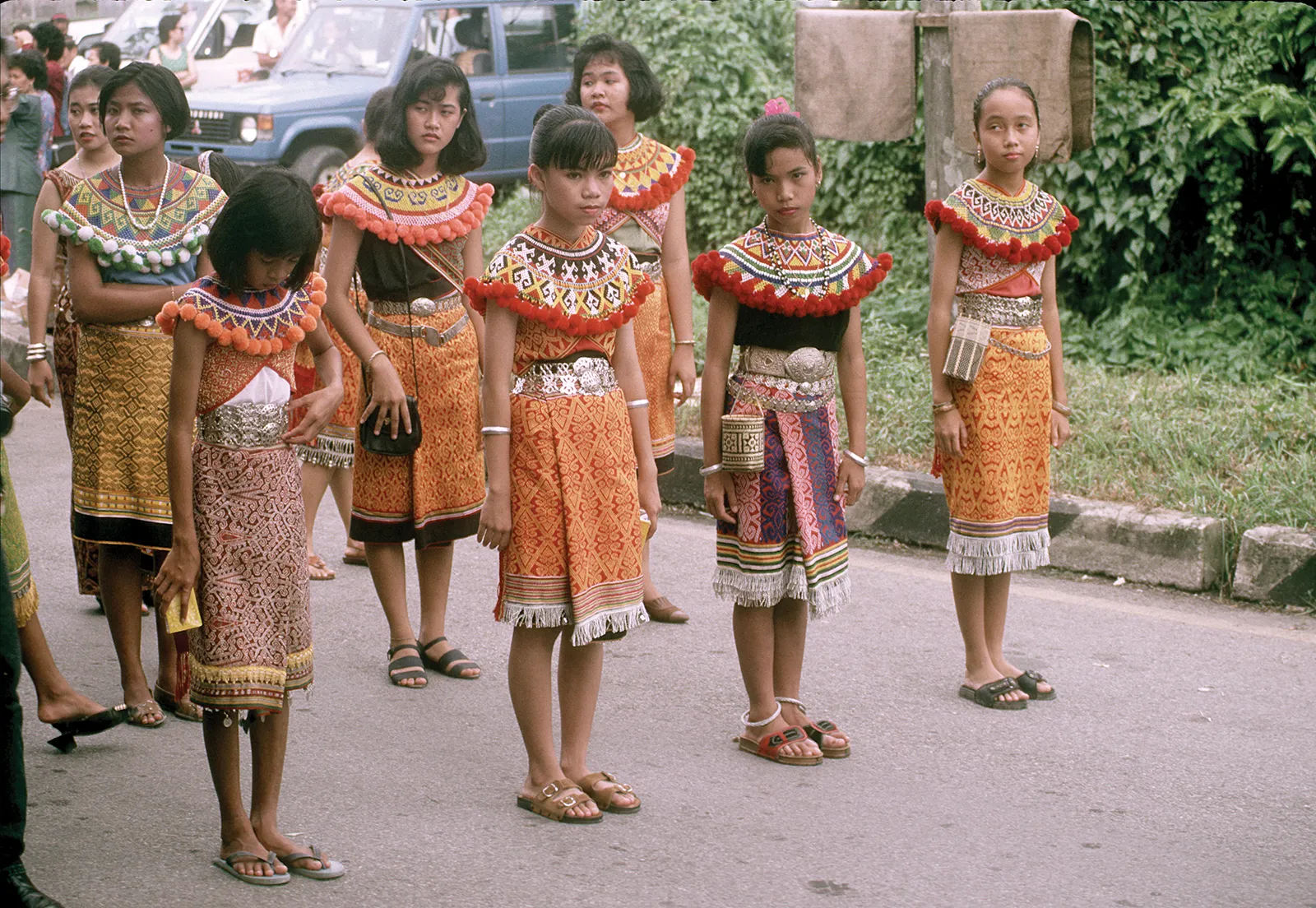 girls-iban-parade-gawai-dayak-kuching-malaysia.webp