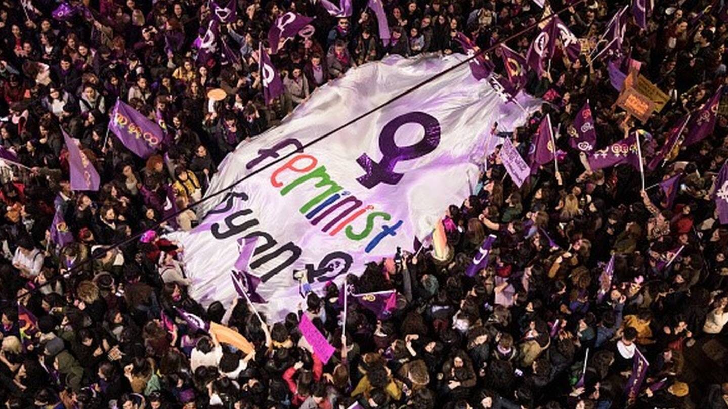 117489587-8mart-e1678108976554.jpg
