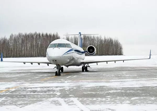 can-planes-fly-in-snow.jpg