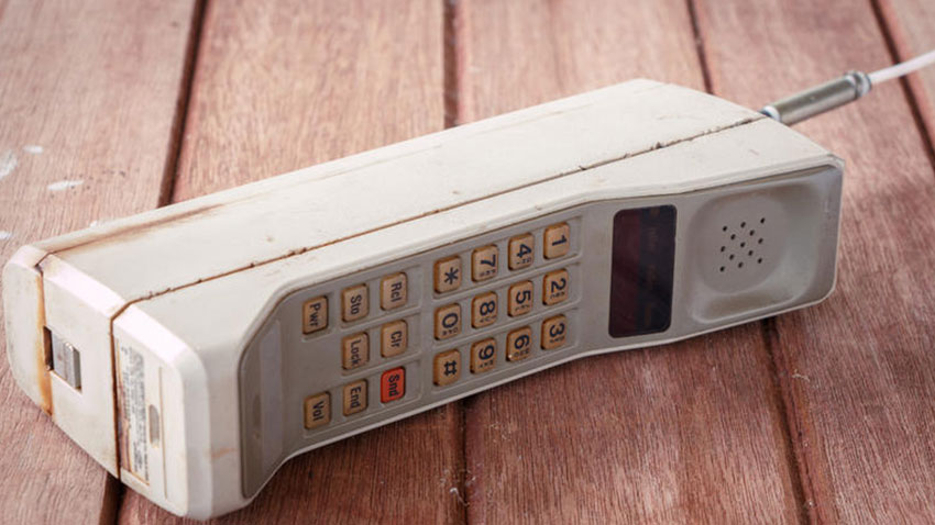 motorola-dynatac8000x.jpg