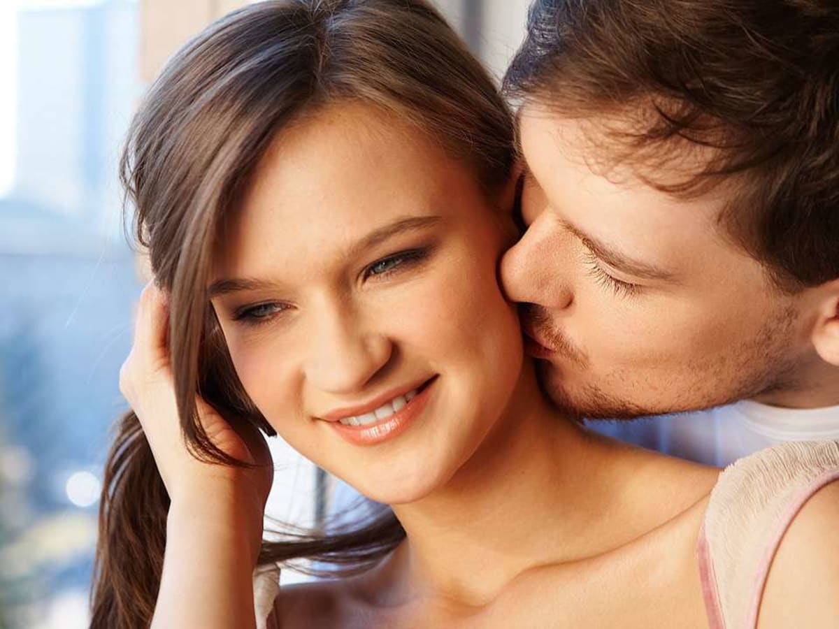 p-how-to-kiss-your-lovers-neck-promo-image.jpg