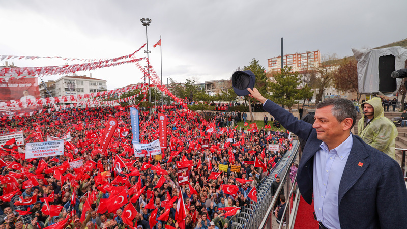 ozgur-ozel-miting-chp.jpg