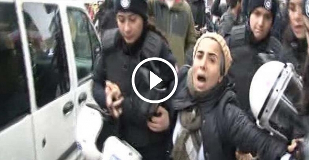 Kadıköy'de Afrin harekâtı protestosuna polis müdahale etti