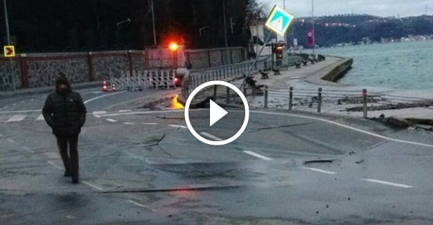 İstanbul'da Tarabya-Yeniköy arasında yol çöktü