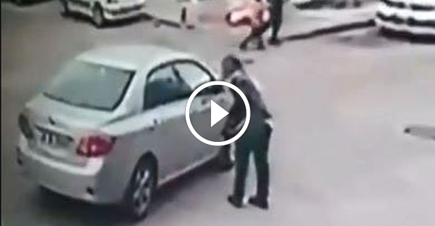 Otomobille takip ettikten sonra tacizde bulundu... Yerlerde sürükledi