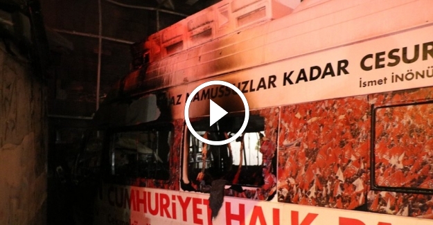 İstanbul'da CHP'nin seçim aracına saldırı!