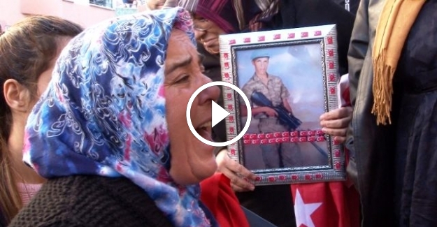 Nöbet tutan anneler HDP'li vekilleri gördü sinir krizi geçirdi