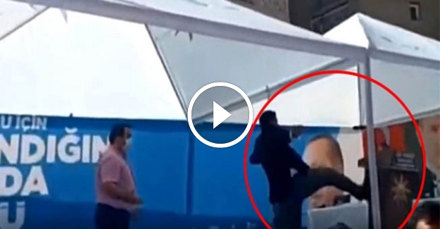 Adaylığı düşürülen başkan adayı kürsüye tekme attı