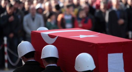 Sur şehitleri memleketlerine uğurlandı