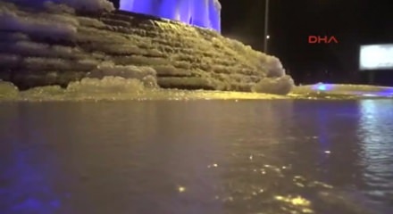 Konya'da havuzlar buz tuttu