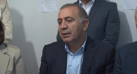 Gürsel Tekin'den küfürlü gaf