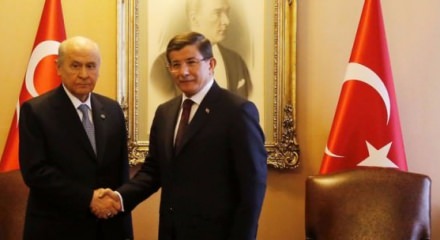 Bahçeli'den Davutoğlu'na 'Hayır' esprisi