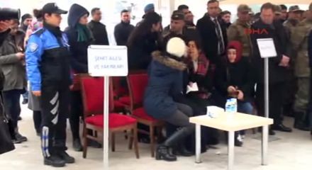 3 yaşındaki kızı tabutun arkasından 'Baba' diye bağırdı