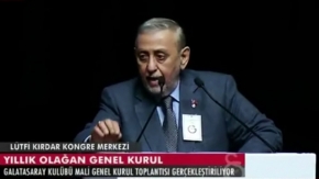 Tayyip Erdoğan'ı öven bakanın babasını Galatasaraylılar 'yuhladı'