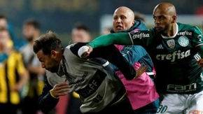 Felipe Melo sahada savaş çıkarttı