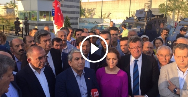 Enis Berberoğlu için Maltepe Cezaevi önünde ilk nöbet başladı