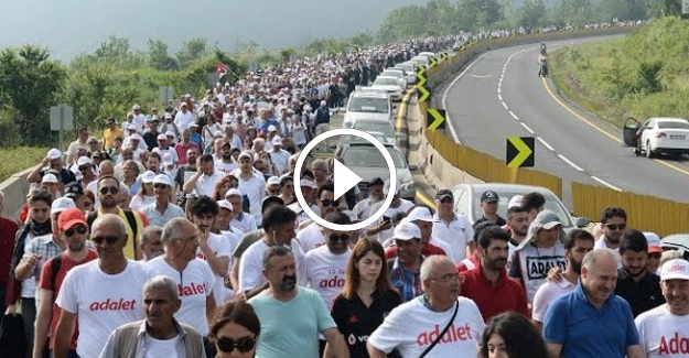 Kılıçdaroğlu AKP bayrağıyla karşılandı, iyi bayramlar diledi