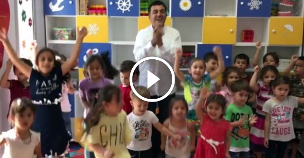 Cumhuriyet Melekleri'nden İzmir Marşı