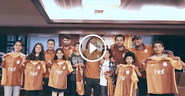 Galatasaraylı futbolcuların Suriyeli çocuklarla buluşma videosu yayınlandı