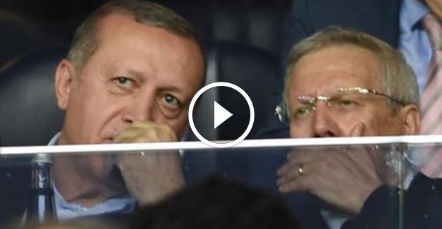 Erdoğan stada girdi, tribünler İzmir Marşı ile inledi