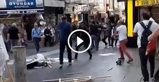 Kadıköy'de Bilimsel ve Laik Eğitim Hareketi'nin standına sopalı saldırı